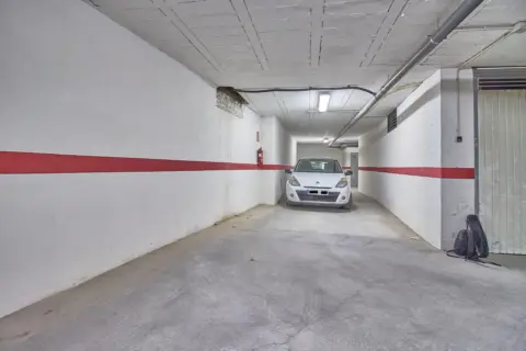 Garaje en calle de Miguel de Unamuno, 13