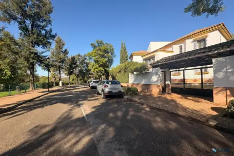 Chalet en calle de las Acacias, 11