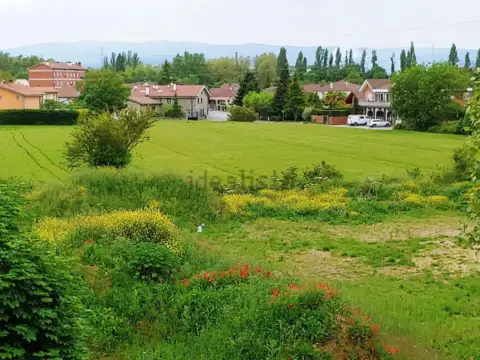 Terreno en calle de Artandi