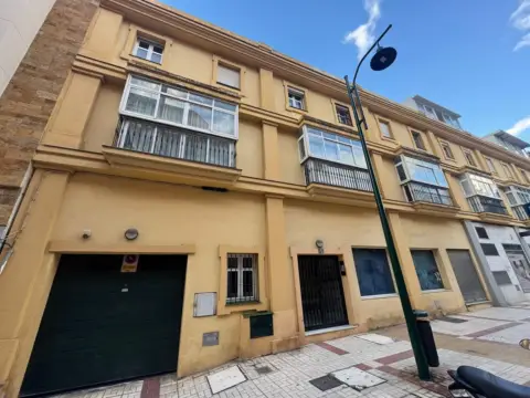 Garaje en calle César Riario