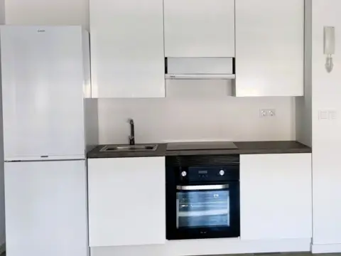 Estudio en calle de la Isla de La Toja, 14