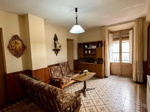 Casa adosada en Centro Urbano 36