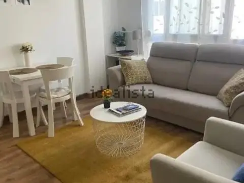Apartamento en calle Huerto del Conde