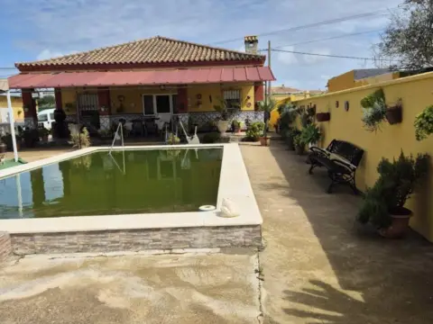 Chalet en Coria del Río