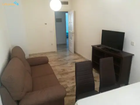 Apartamento en calle de Alfonso Moreno Acevedo