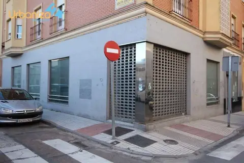 Local comercial en calle de Vicente Delgado Algaba