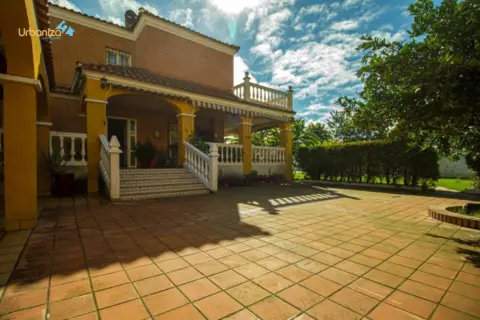 Chalet en Urbanización Guadiana