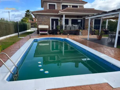 Chalet en calle Golf del Guadiana