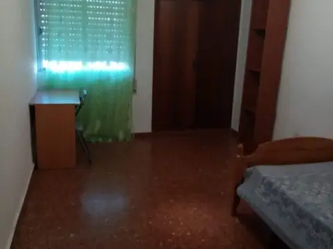 Piso en calle de Tomás Romero de Castilla