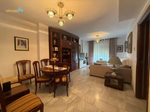 Piso en calle del Museo, 9