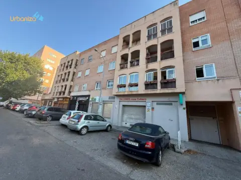 Garaje en calle de las Clavellinas, 20