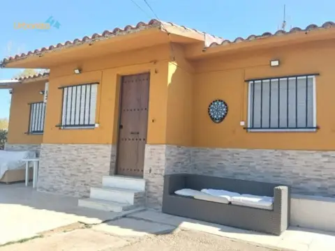 Chalet en calle Rozas Las