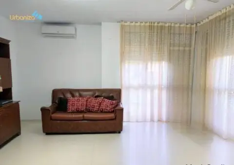 Piso en Plaza de Miguel Delibes