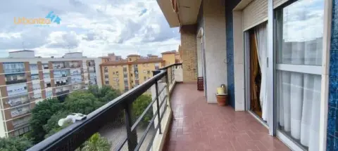 Piso en Avenida de Colón