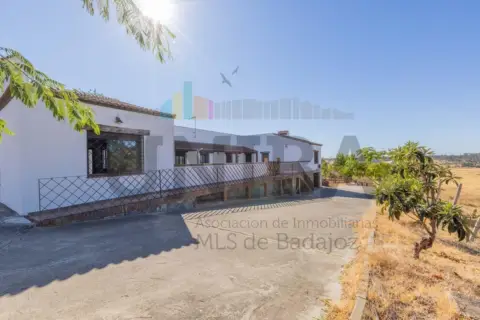Chalet en Ctra de Sevilla - Ronda Sur