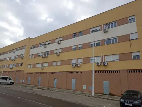 Piso en calle Rigoberta Menchú, nº 10