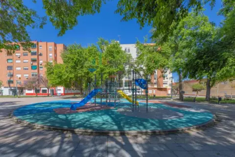 Piso en Huerta Rosales - Valdepasillas