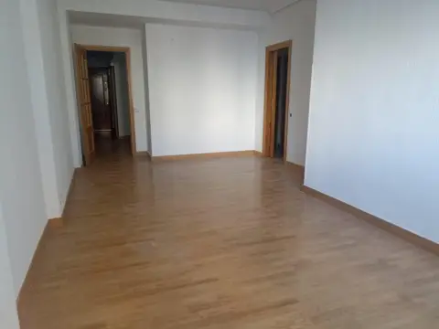 Piso en calle de Almendralejo, 47