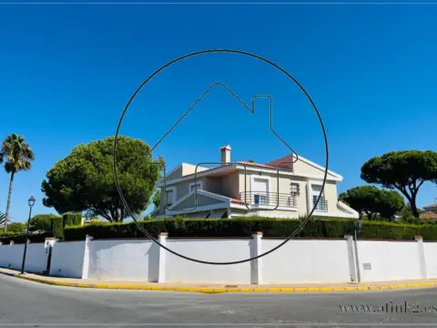 Chalet en calle de la Encina