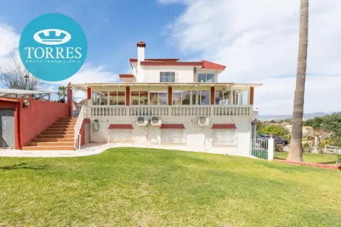 Chalet en Cortijo de Maza-Finca Monsálvez-El Oliva