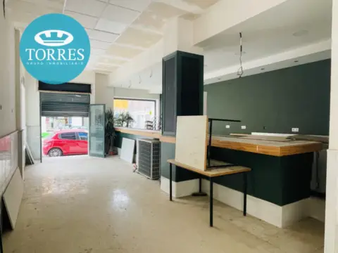 Local comercial en calle de la Serna