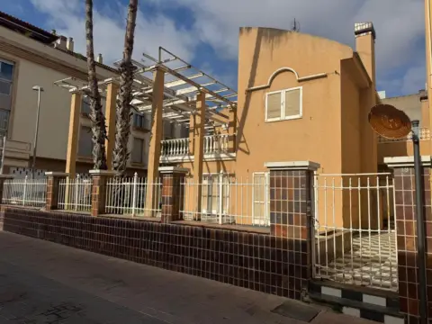 Chalet en calle del Maestre