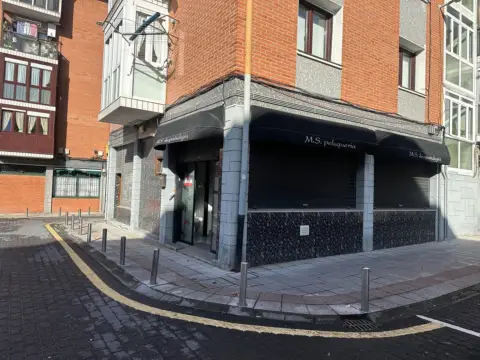 Local comercial en calle Axgane