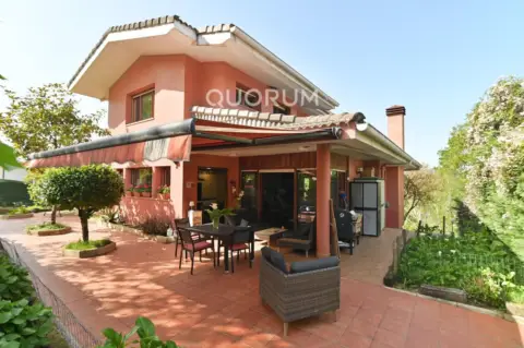 Chalet en calle de Ametzabide
