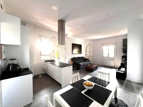 Piso en calle de Lezama Legizamon