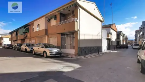 Casa adosada en calle del Pilar