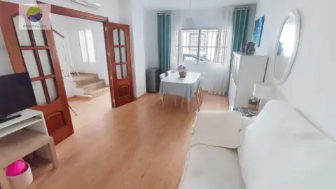 Casa adosada en calle del Pilar