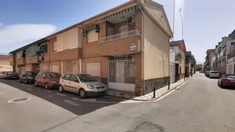 Casa adosada en calle del Pilar