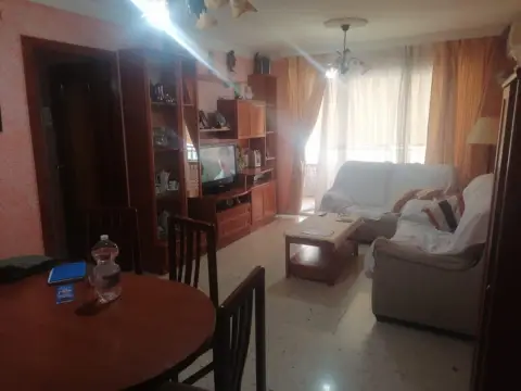 Piso en Avda. Andalucía