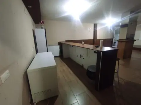 Local comercial en Semi Centro