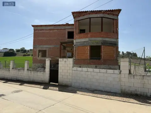 Casa adosada en Yebes