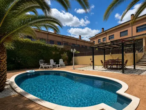 Chalet en Las Cañas