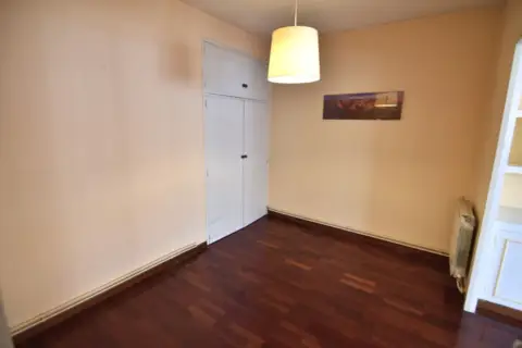 Piso en Avenida de Peruleiro