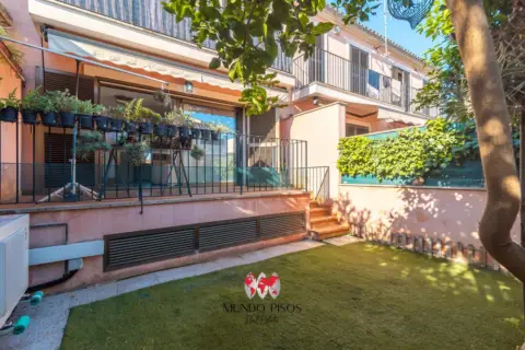Casa adosada en Carrer de Cinca
