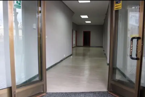 Local comercial en Avenida de Extremadura, 32