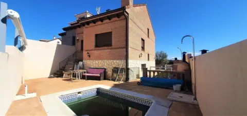 Casa pareada en calle de Las Cuevas