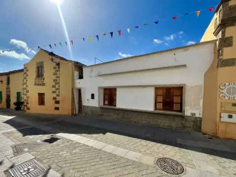 Casa pareada en calle del Progreso