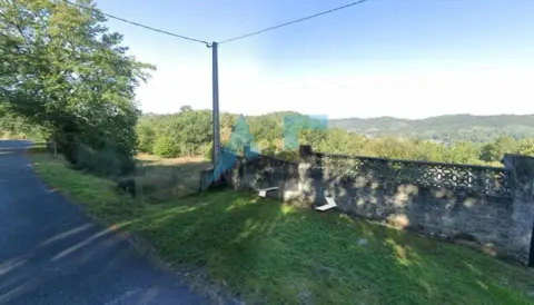 Terreno en calle Chachamuiña