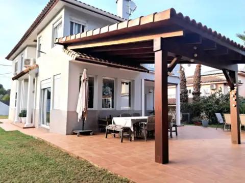 Chalet en calle Madrid