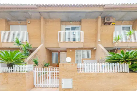 Casa adosada en Patacona