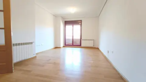 Piso en calle Leonardo da Vinci