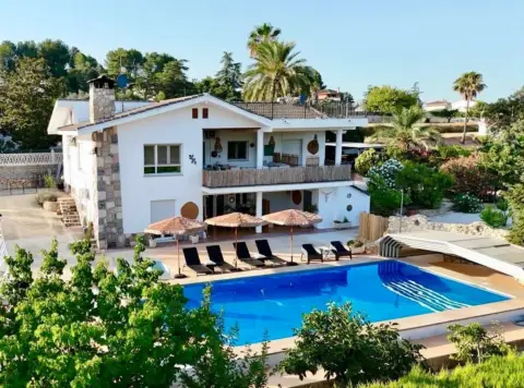 Chalet en El Pilar - Santa Ana