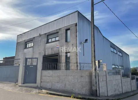 Nave industrial en Bajada a la Igrexa