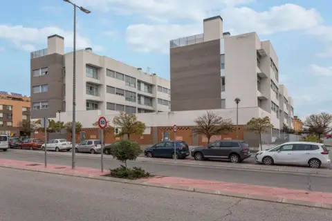 Piso en Paseo de la Tolerancia, 2