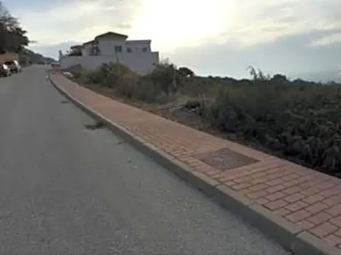 Terreno en calle Alondra