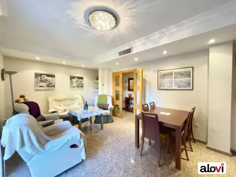 Piso en calle Martínez de la Rosa